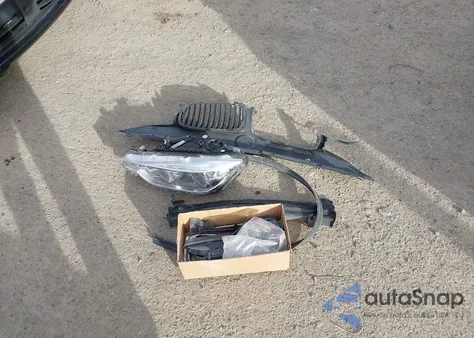 2018 BMW 330I xDrive z USA, uszkodzony, nr VIN WBA8D9C58JA614936